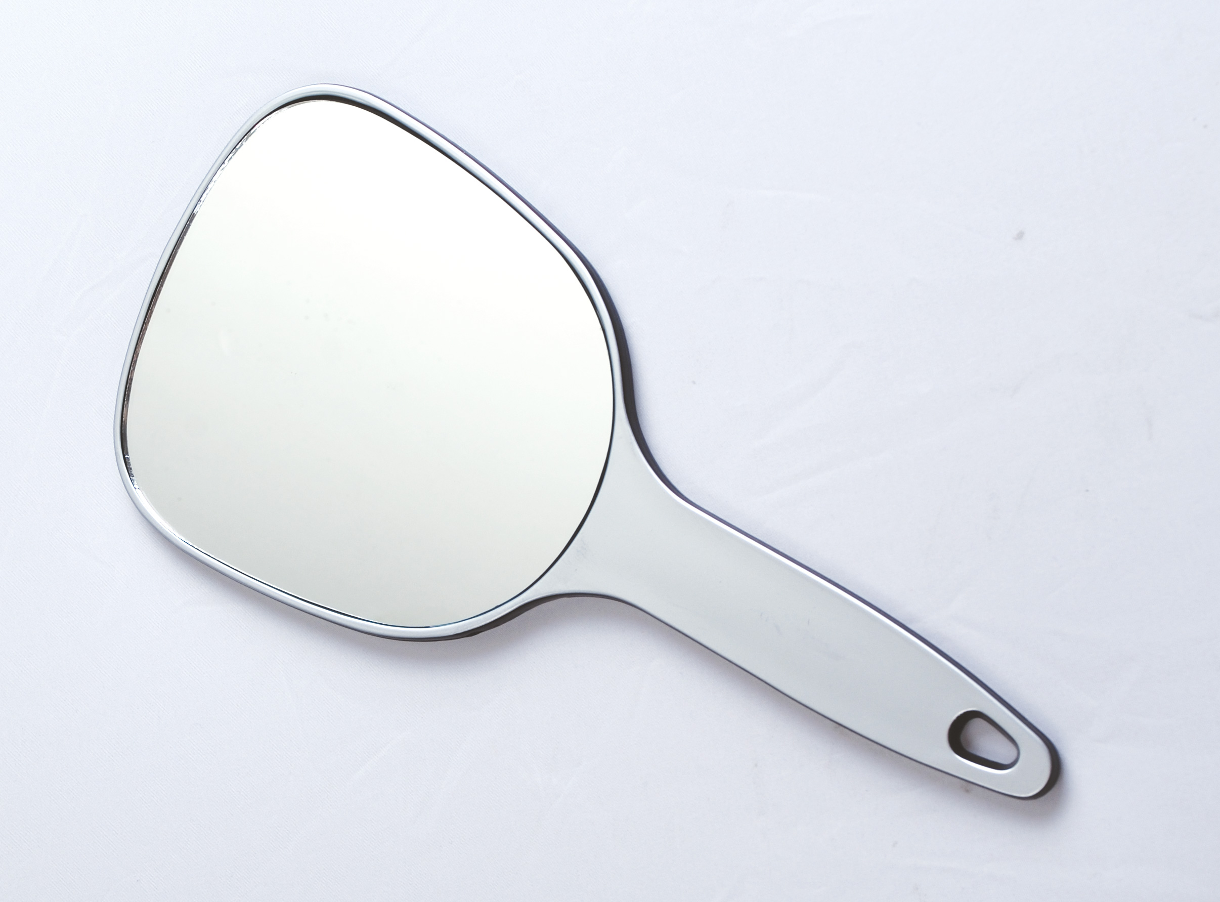 MR-9M17 Зеркало косметическое DEWAL, пластик, серебристое, с ручкой 12х15 см